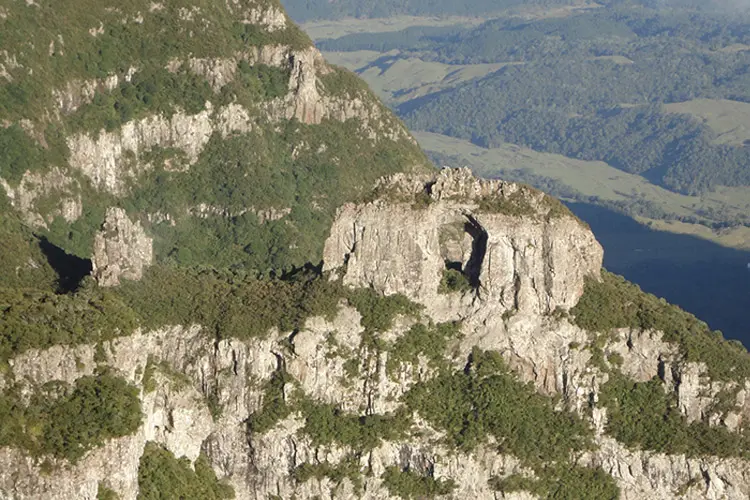 Visite Pedra furada – Uribici com a Itaguasul